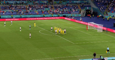 包含意大利豪取三分，实现晋级之路的词条